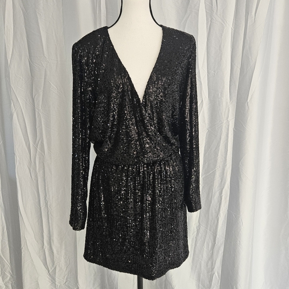 NWT Ramy Brook Blair Sequin Dress Black V-Neck Party Size 4 Long Sleeve